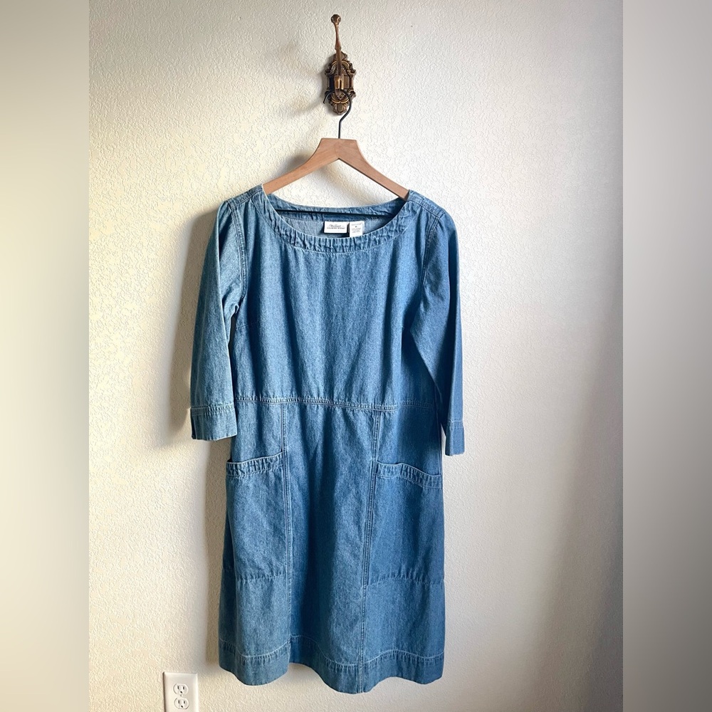 Casual Blue Denim Dress with Front Pockets